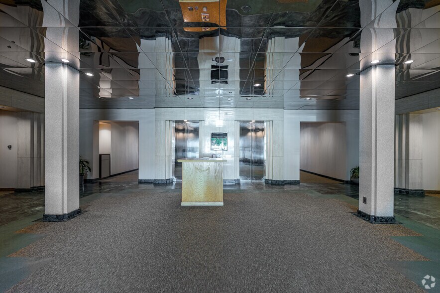 More Photos Of 9696 Skillman St, Dallas Office For Lease