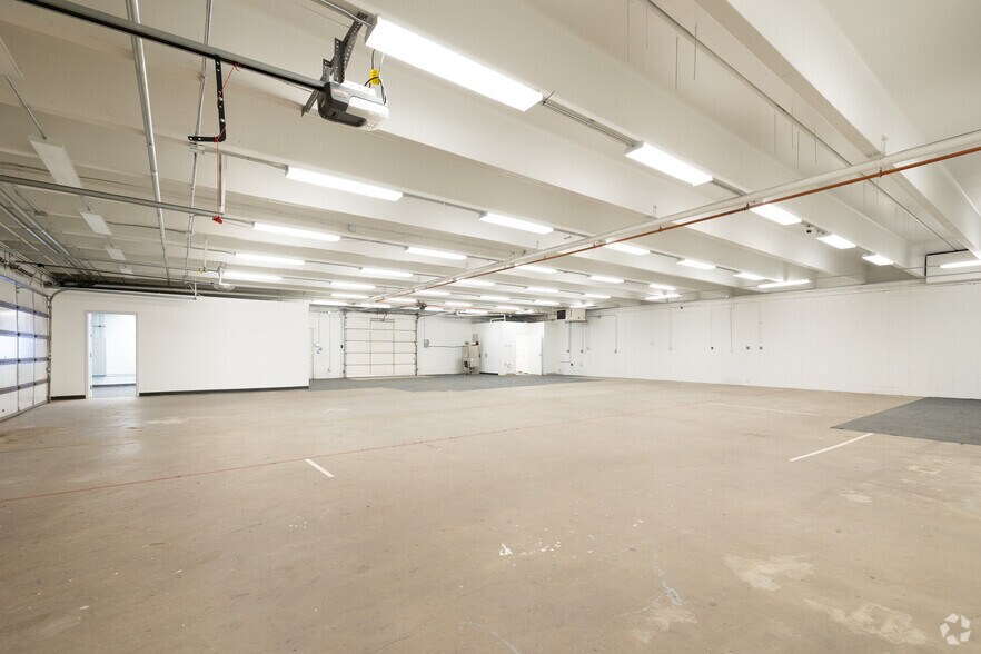 More Photos Of 2208 Bott Ave, Colorado Springs Service For Lease