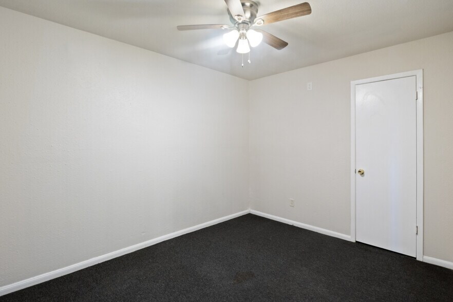 More Photos Of 8114 Stedman St, Houston Apartments For Sale