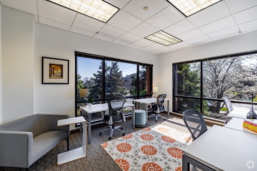 More Photos Of 14301 FNB Pky, Omaha Coworking Space