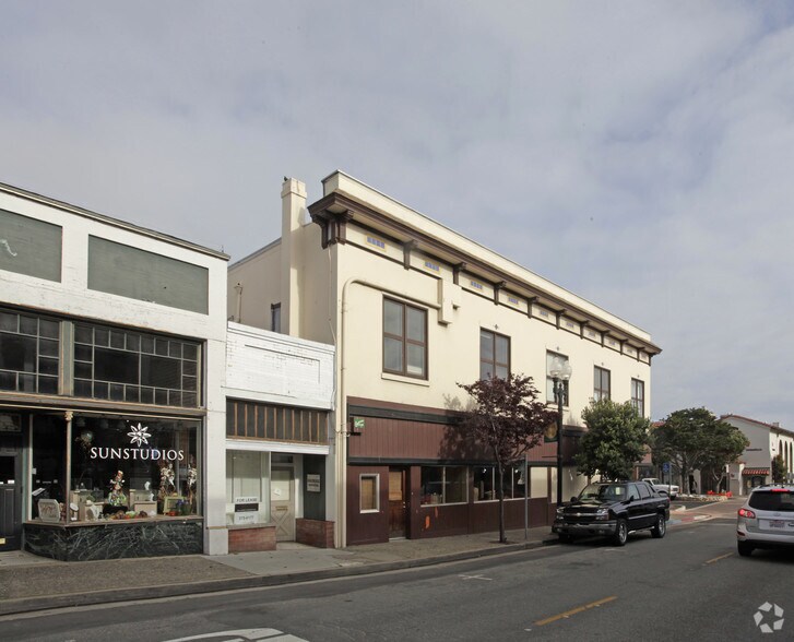 More Photos Of 581-599 Lighthouse Ave, Pacific Grove Storefront Retail Office For Lease