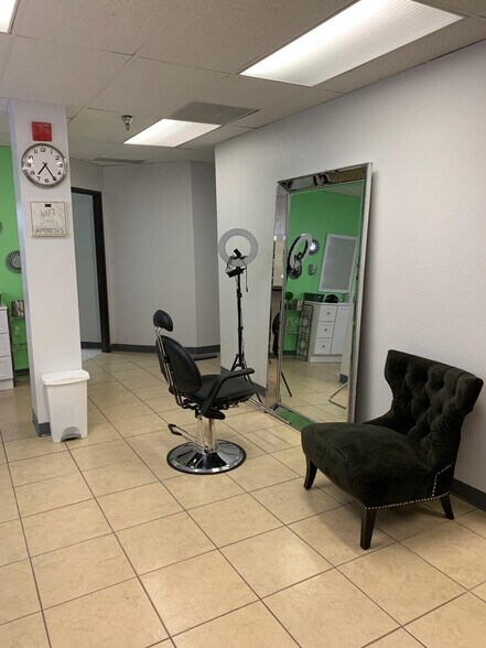 More Photos Of 415 E Airport Fwy, Irving Loft Creative Space For Sale