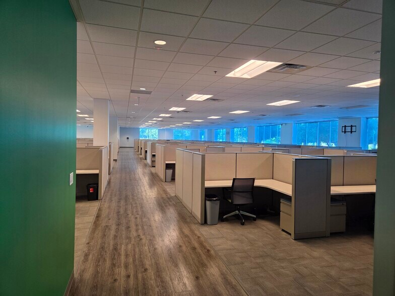 More Photos Of 4609 Regent Blvd, Irving Loft Creative Space For Lease