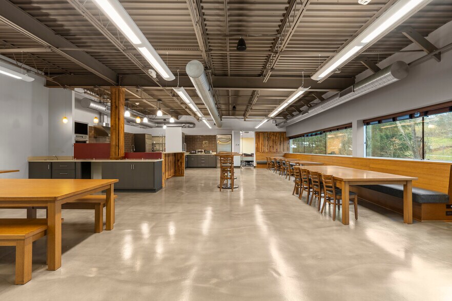 More Photos Of 650 Danbury Rd, Ridgefield Office For Sale