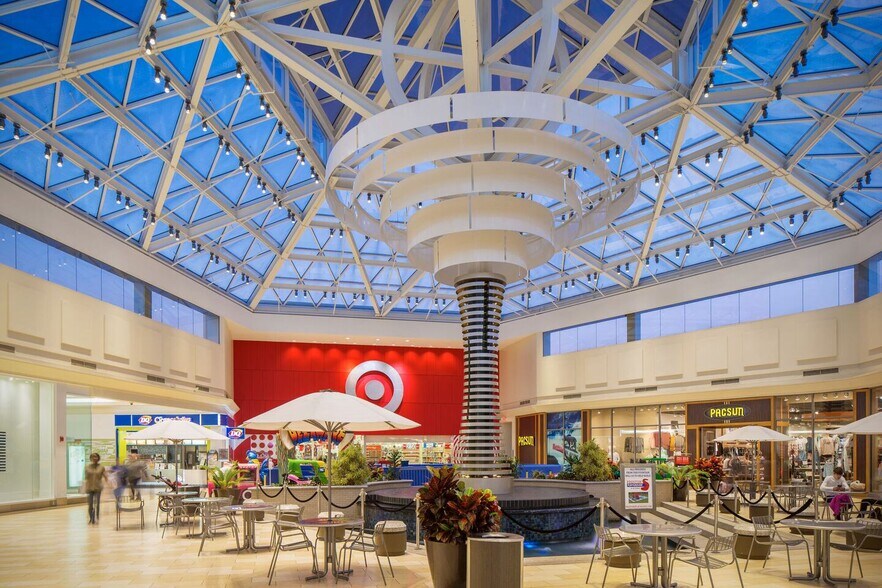 Primary Photo Of 100-808 Christiana Mall, Newark Unknown For Lease