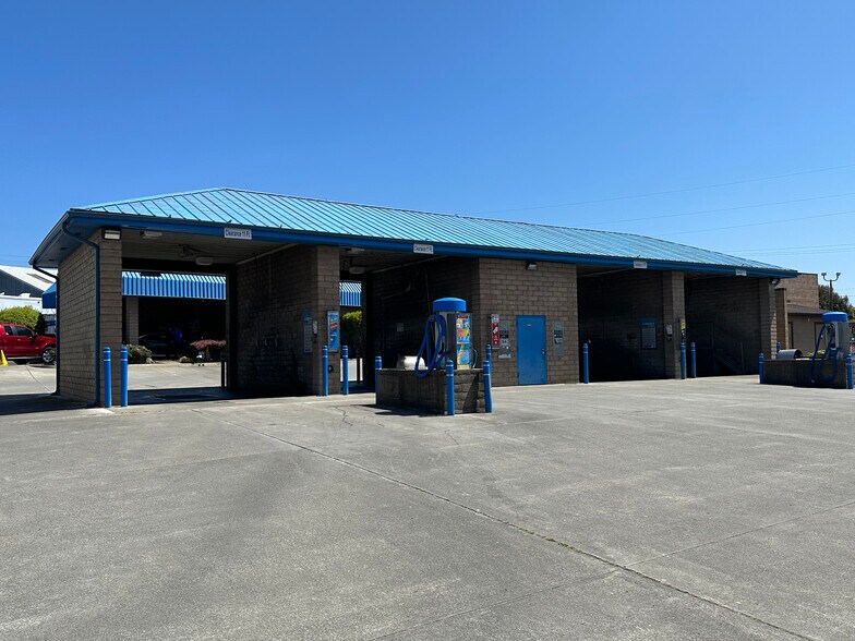 More Photos Of 1441 Broadway St, Eureka Carwash For Sale
