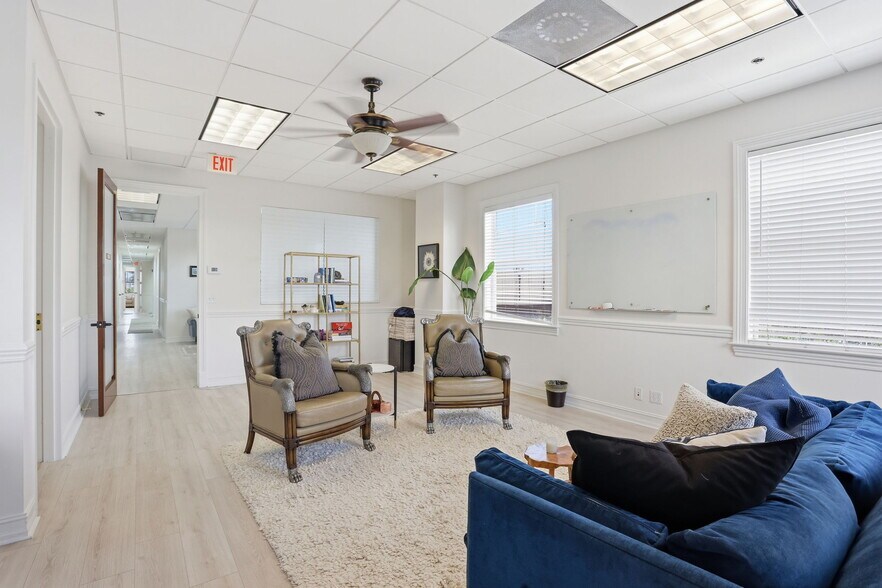 More Photos Of 7999 N Federal Hwy, Boca Raton Office For Sale