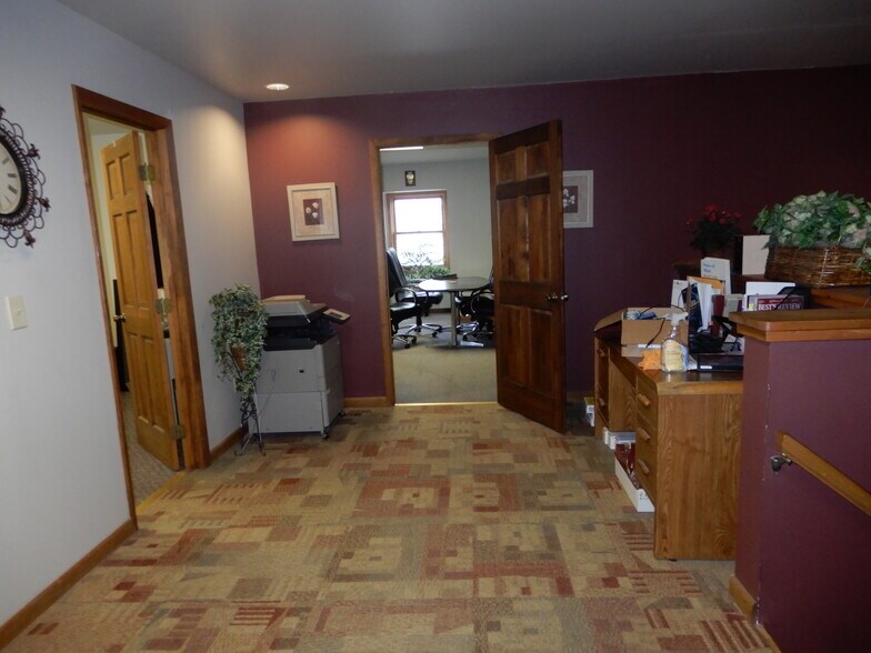 More Photos Of 440 Third Ave, Watervliet Office For Sale