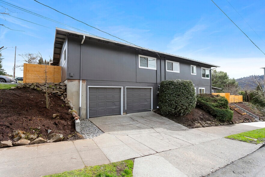 More Photos Of 8525-8529 N Willamette Blvd, Portland Apartments For Sale