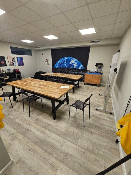 More Photos Of 3586 Nostrand Ave, Brooklyn Office For Lease