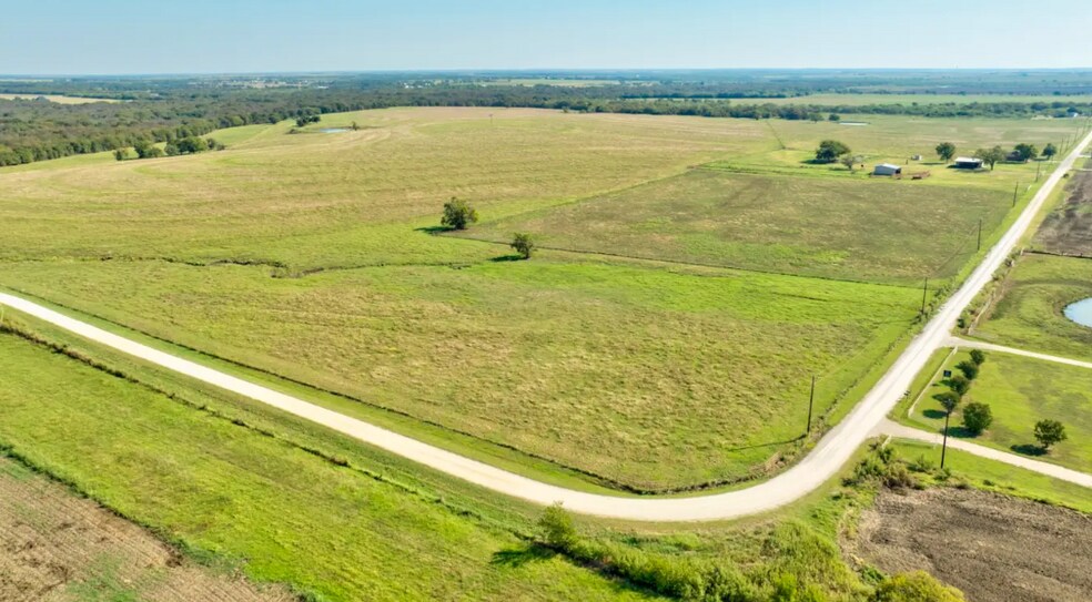 More Photos Of 831 Baker Rd, Pilot Point Land For Sale