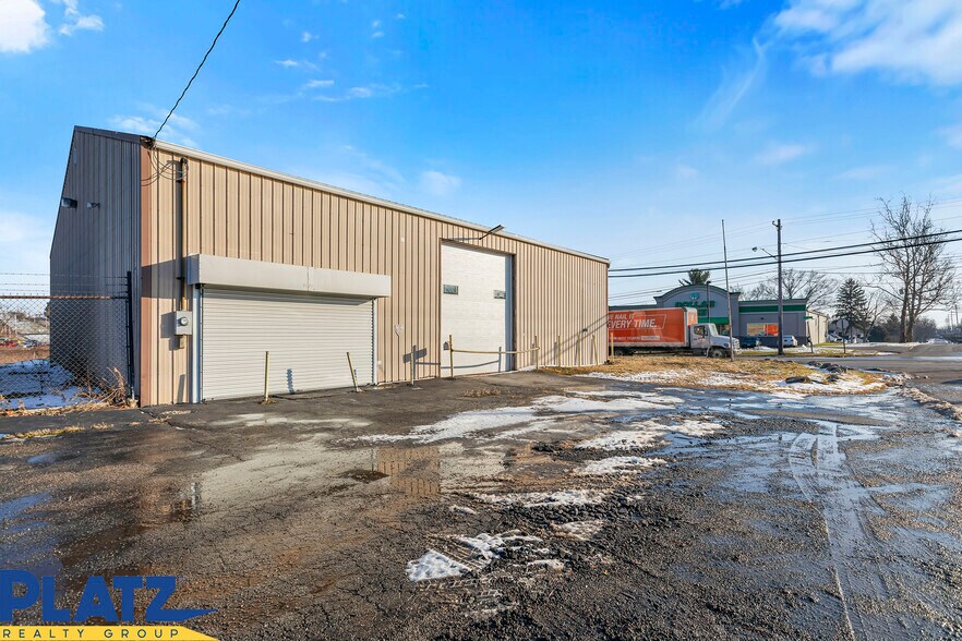 More Photos Of 2000 Mccartney Rd, Campbell Warehouse For Sale