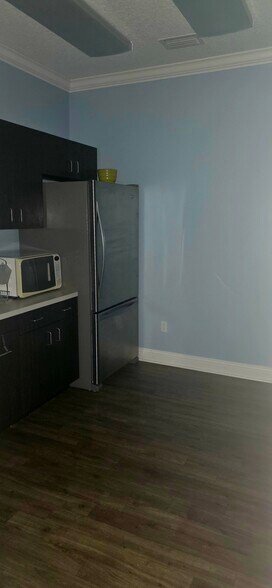More Photos Of 11555 Central Pky, Jacksonville Medical For Lease