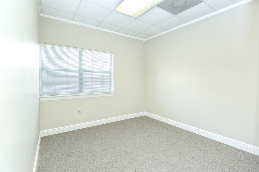 More Photos Of 501 E Oak St, Kissimmee Medical For Sale