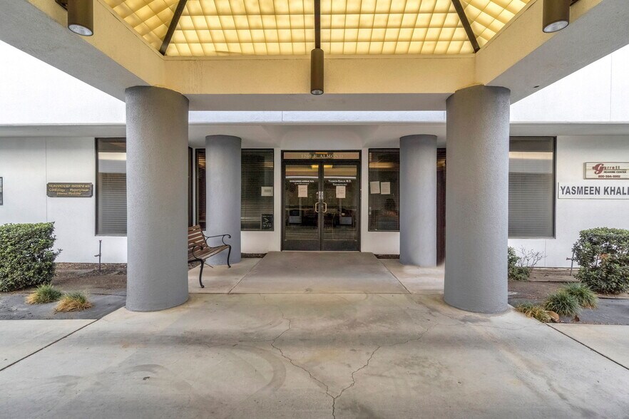 More Photos Of 1260 E Almond Ave, Madera Medical For Sale