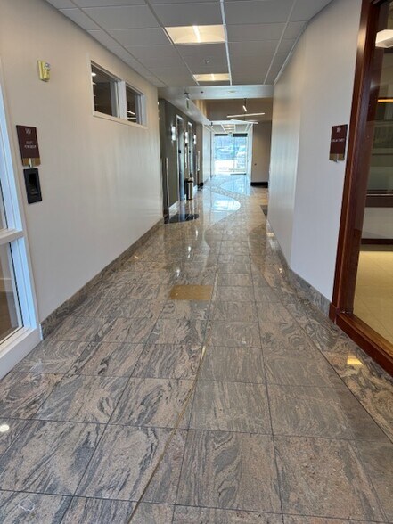 More Photos Of 1441 W Ute Blvd, Park City Office For Lease