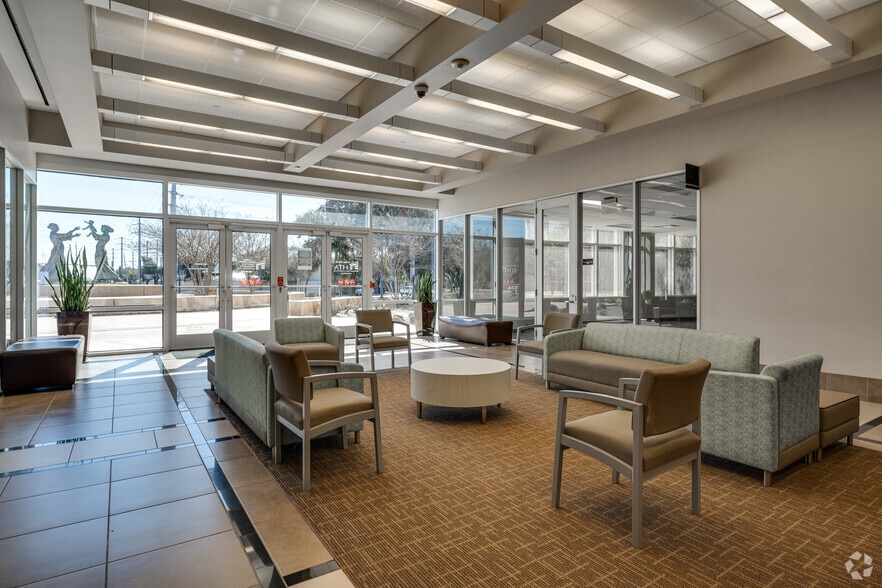 More Photos Of 7900 Fannin St, Houston Medical For Lease