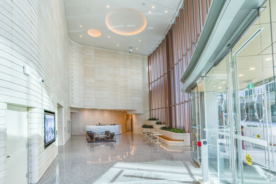 More Photos Of 320 Granville St, Vancouver Office For Sale