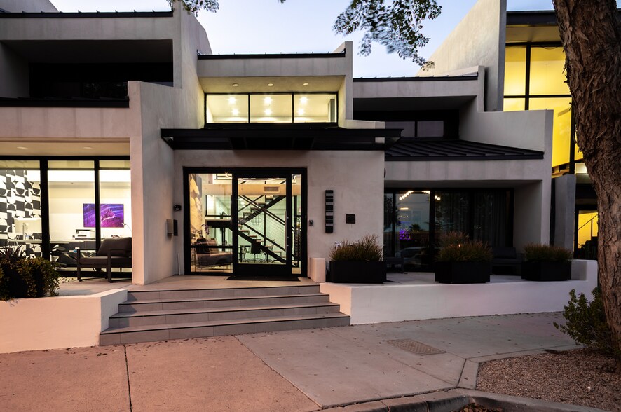 Primary Photo Of 6910 E 5th Ave, Scottsdale Coworking Space