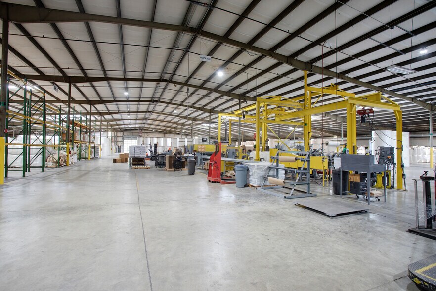 More Photos Of 112 Tennessee Blvd, Watertown Manufacturing For Sale