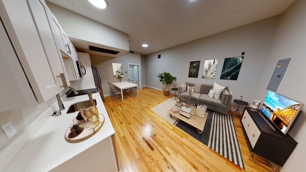 More Photos Of 340 N Sibley St, Saint Paul Apartments For Lease