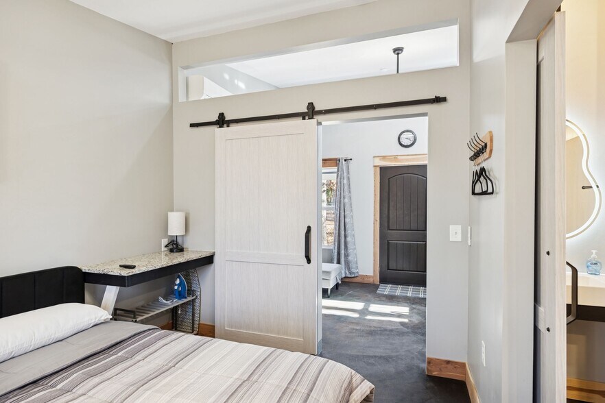 More Photos Of 3158 Summertown Hwy, Summertown Hotel For Sale