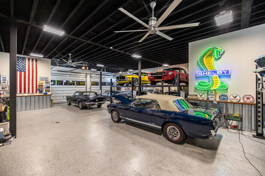 More Photos Of 1654 Aviation Dr, Hailey Showroom For Sale