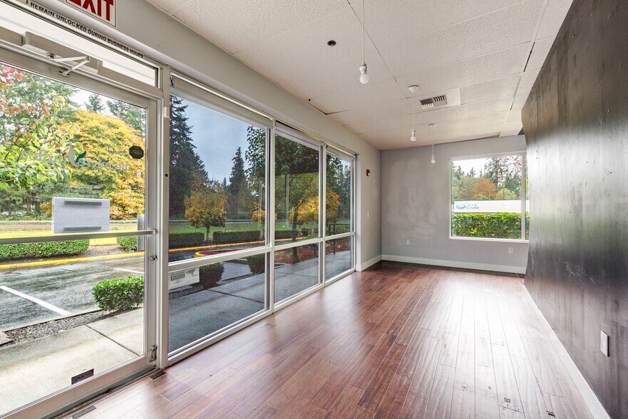 More Photos Of 9623 32nd St SE, Lake Stevens Storefront For Lease