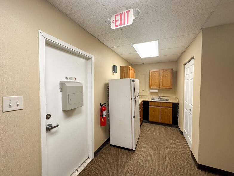 More Photos Of 111 S Walnut St, La Crescent General Retail For Lease