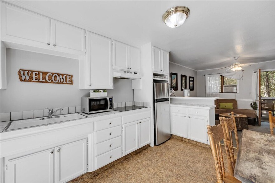 More Photos Of 22732 Middle Camp rd, Sonora Hotel For Sale