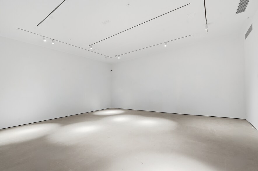 More Photos Of 260 Bowery, New York Apartments For Lease