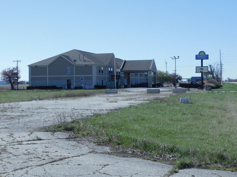 More Photos Of 203 S 7th St, Kentland Land For Sale