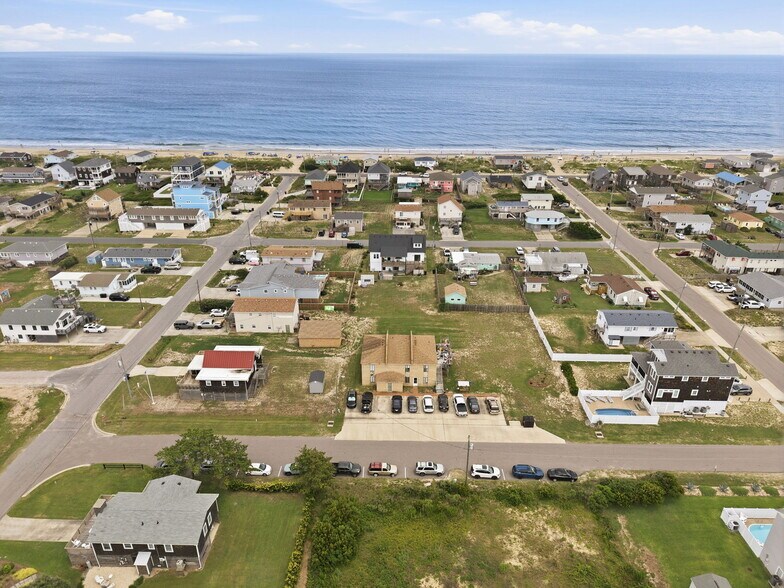 More Photos Of 3207 Briggs St, Kill Devil Hills Apartments For Sale