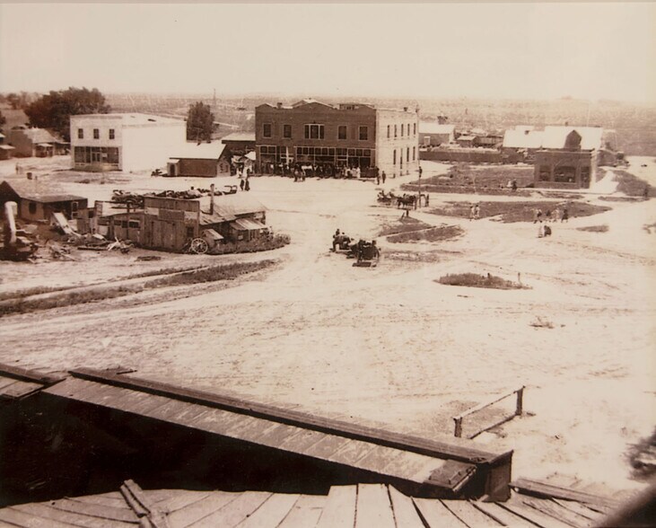 More Photos Of 350 W Front St, Byers Freestanding For Sale