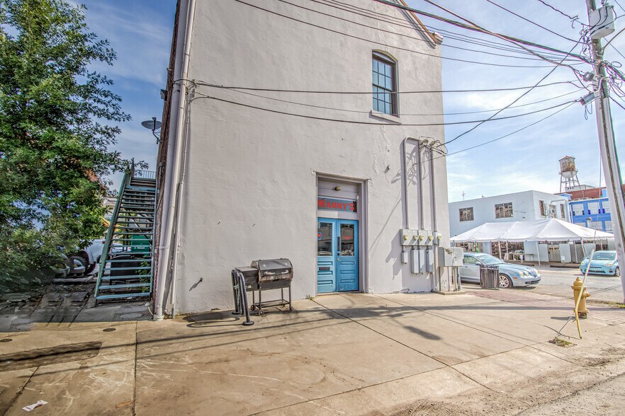 More Photos Of 215 10th St, Augusta Storefront Retail Residential For Sale