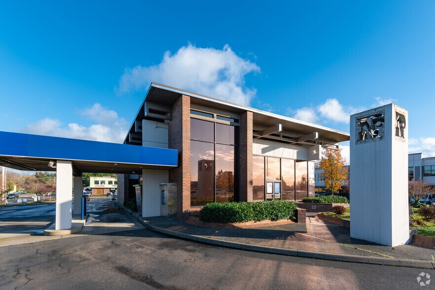 More Photos Of 8801 S Tacoma Way, Tacoma Freestanding For Lease