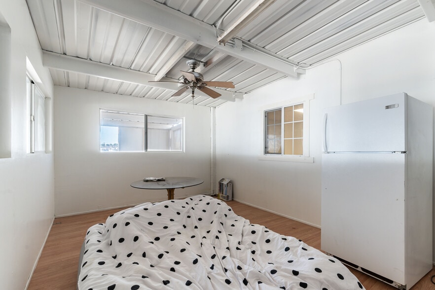 More Photos Of 2272 Crestline Loop, North Las Vegas Auto Repair For Sale