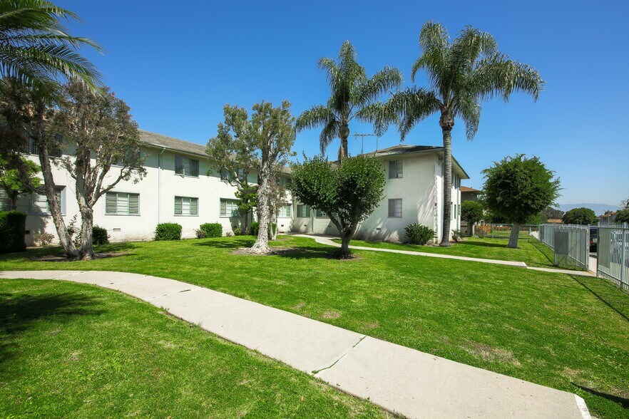 More Photos Of 4073 West Blvd, Los Angeles Apartments For Sale