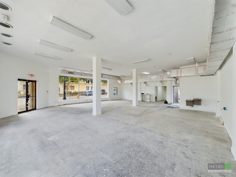 More Photos Of 801 SW 1st St, Miami Freestanding For Sale