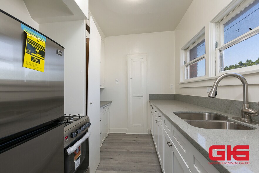 More Photos Of 2401 W Main St, Alhambra Storefront Retail Residential For Lease