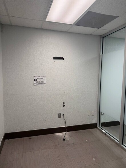 More Photos Of 10850 NW 27th St, Doral Warehouse For Sale