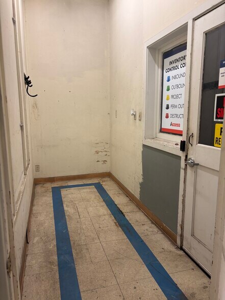 More Photos Of 740 Fannin St, Beaumont Warehouse For Lease