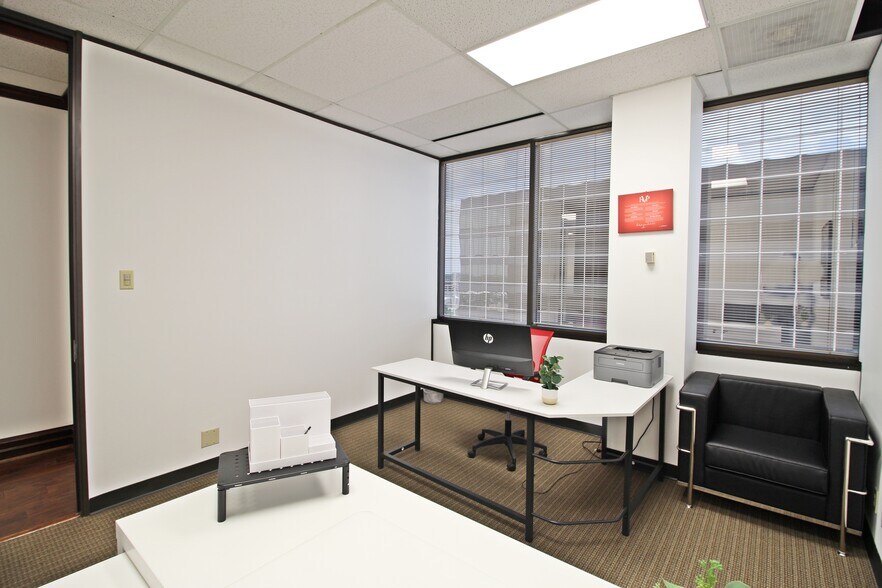 More Photos Of 11767 Katy Fwy, Houston Office For Lease