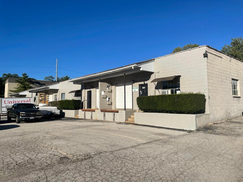 More Photos Of 9410-9450 Watson Industrial Park Dr, Crestwood Warehouse For Lease