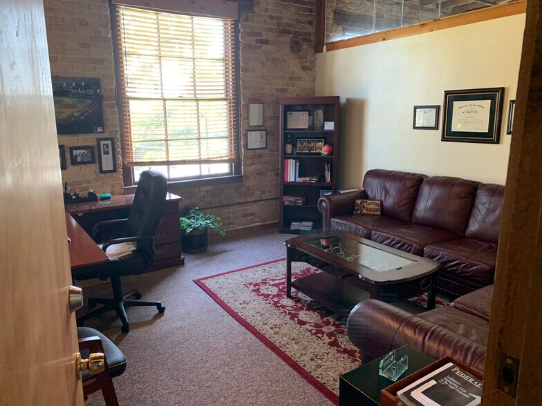 More Photos Of 2802 N Howard Ave, Tampa Loft Creative Space For Lease