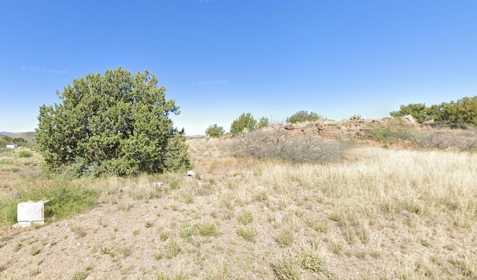 Primary Photo Of 20925 Cayuse ln, Cordes Lakes Land For Sale