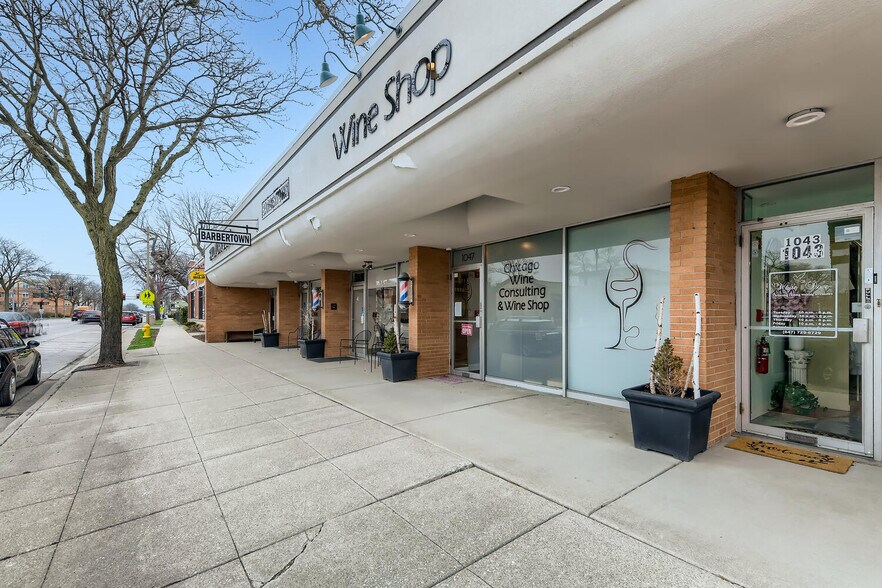More Photos Of 1039-1059 Waukegan Rd, Glenview Unknown For Lease
