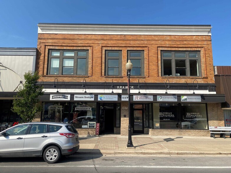 More Photos Of 117 N Mitchell St, Cadillac Medical For Sale