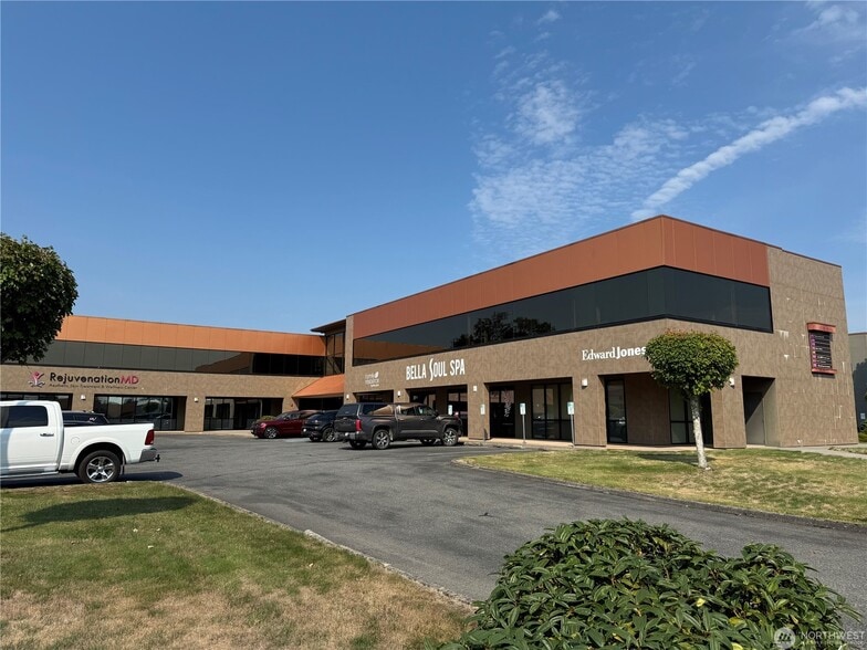 More Photos Of 325 E George Hopper Rd, Burlington Office For Sale