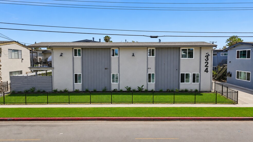 More Photos Of 324 Leatrice Ln, Anaheim Apartments For Sale